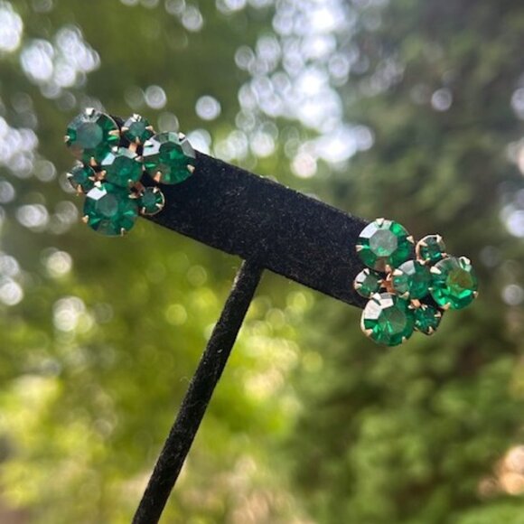 ALBERT WEISS GREEN Rhinestone Cluster EARRINGS - Picture 2 of 10